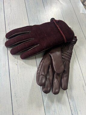 nwt EXPRESS leather tech compatible mens gloves one size
